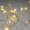 Konstsmide, guirlandes lumineuses de Noël Guirlande Lumineuse Intérieure À Led|Guirlande Led A Pile, 20 Diodes Ambrees, Fil Laiton